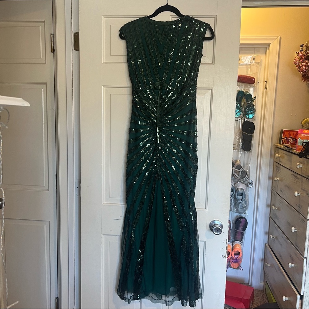 Elegant Green Sequin Evening Gown